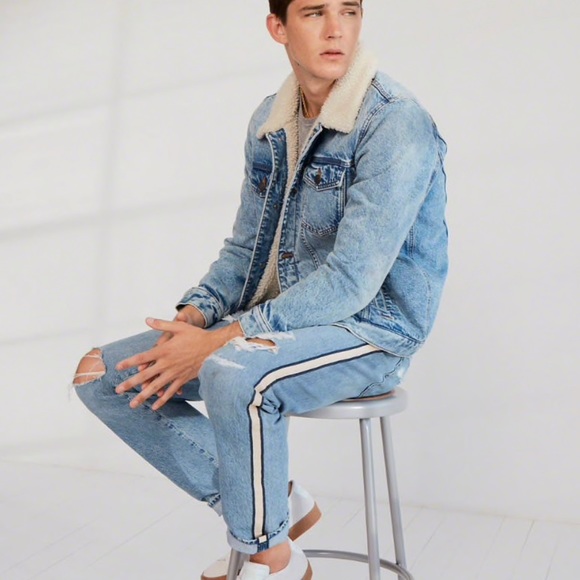 Abercrombie & Fitch Other - Abercrombie ripped skinny jeans with side stripe